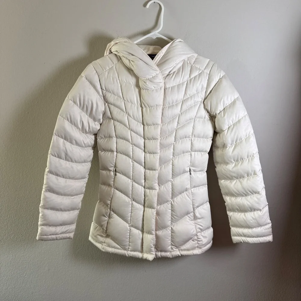 Patagonia Fiona Down Parka Jacket Womens XS Cream Off White Hooded Puffer 28350